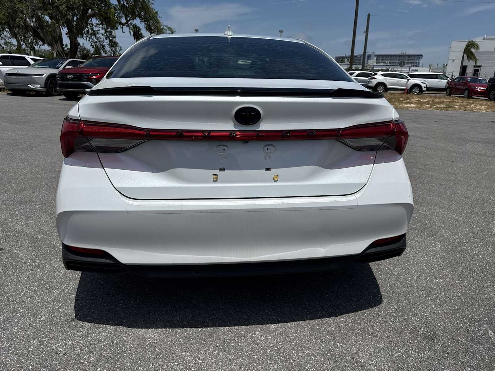 Toyota Avalon Hybrid Limited 2020
