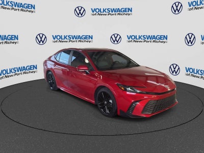 Toyota Camry SE 2025