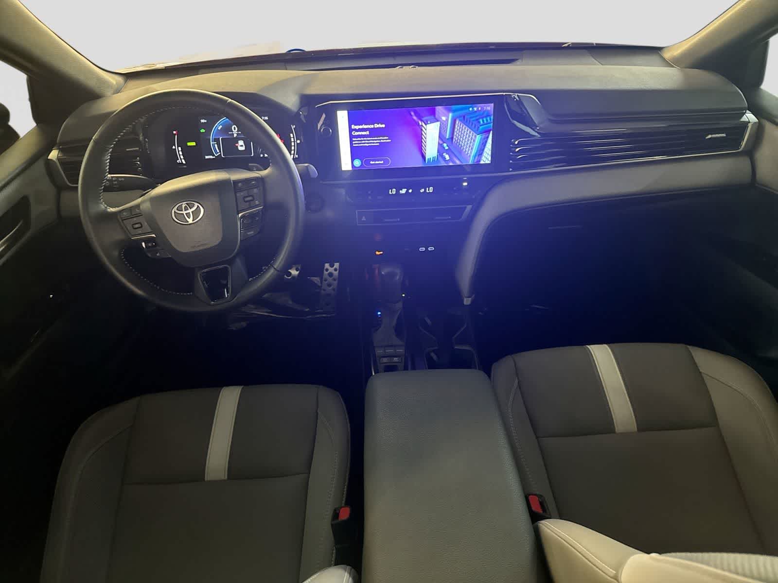 Toyota Camry SE 2025