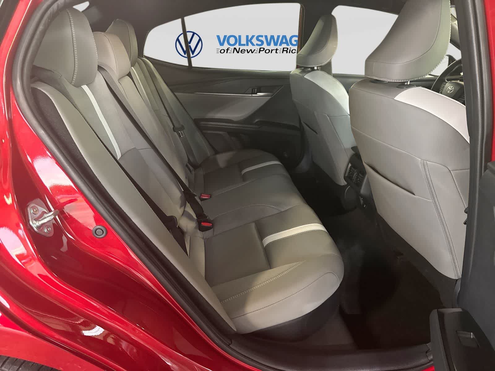 Toyota Camry SE 2025