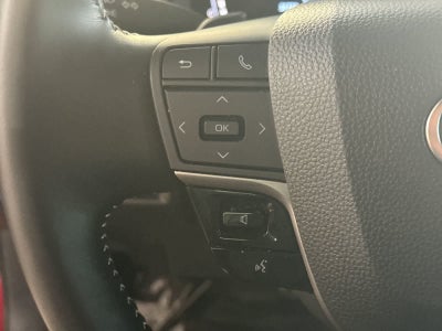 Toyota Camry SE 2025