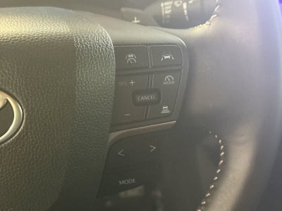 Toyota Camry SE 2025