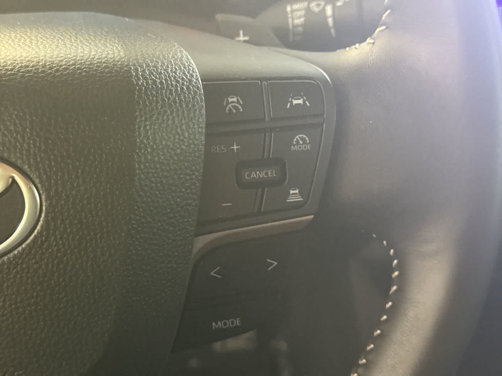 Toyota Camry SE 2025