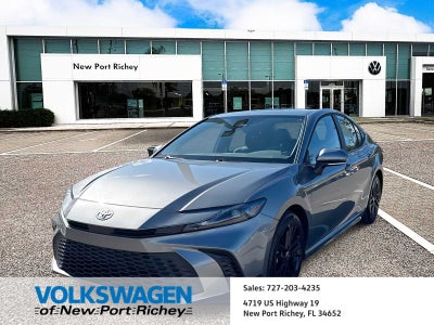 Toyota Camry SE 2025