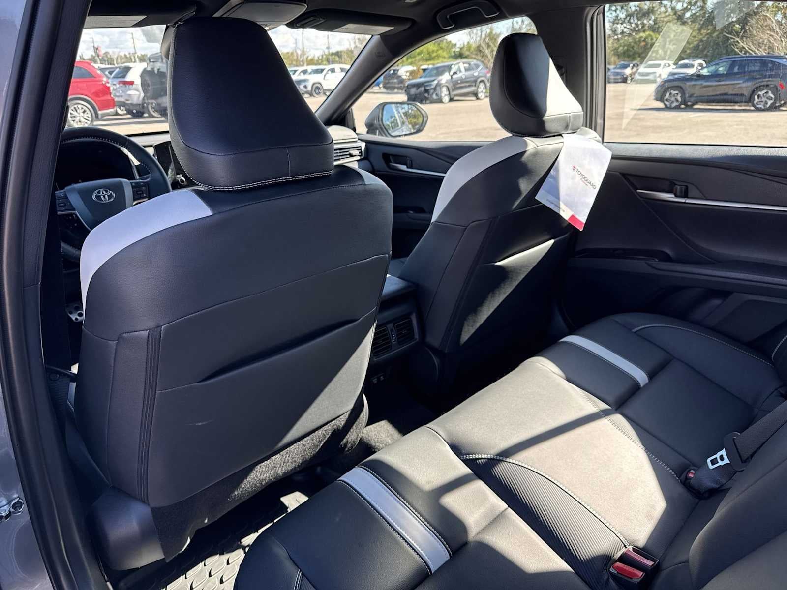 Toyota Camry SE 2025