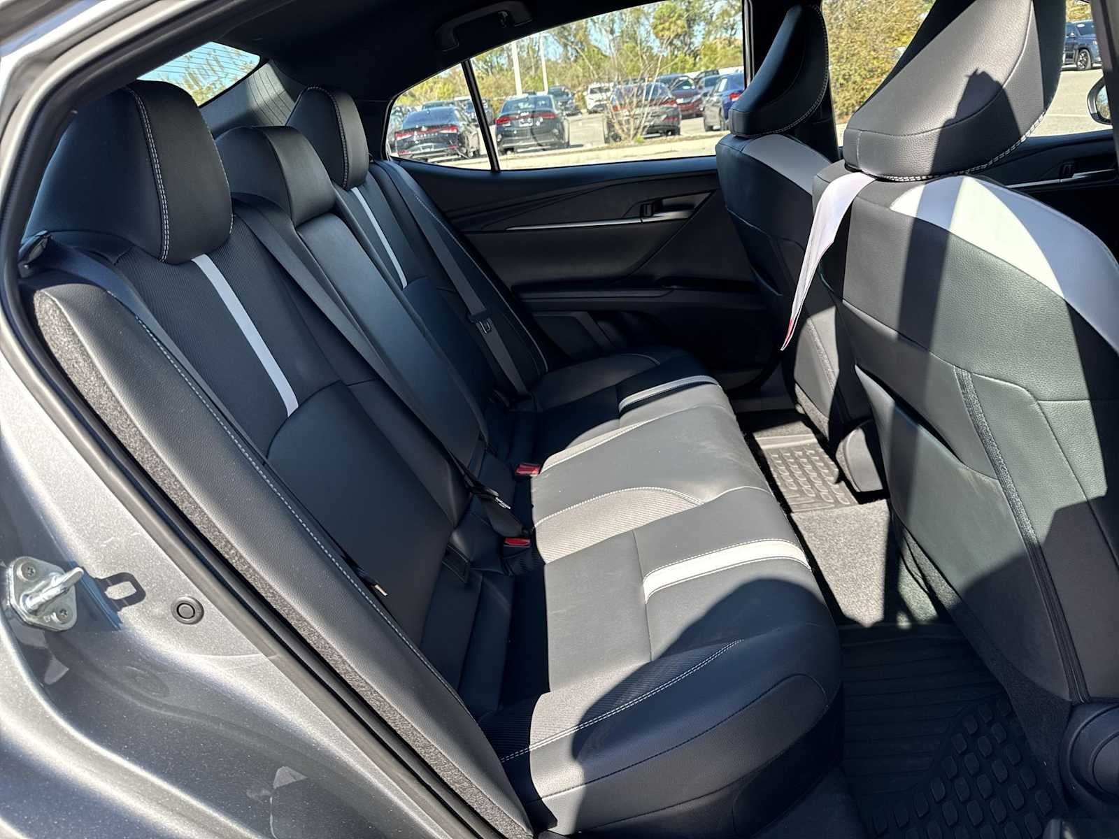 Toyota Camry SE 2025