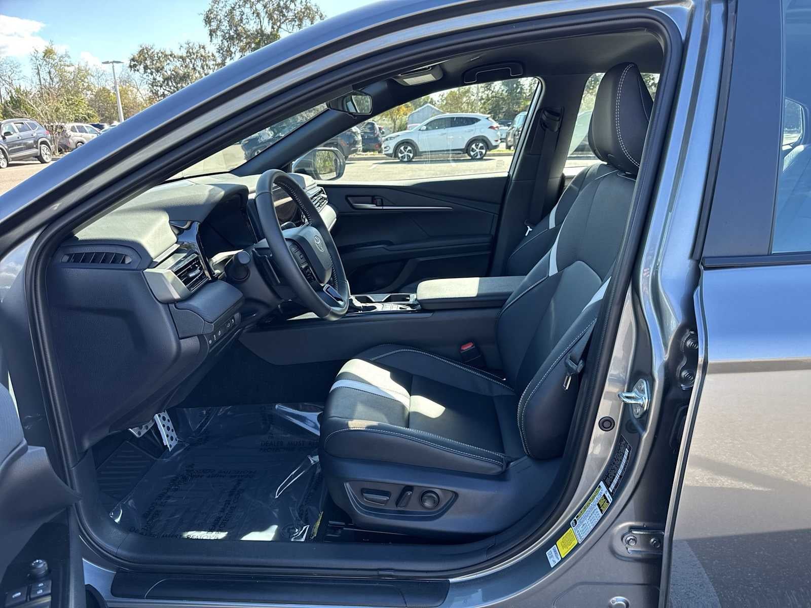 Toyota Camry SE 2025