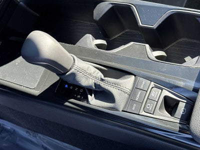 Toyota Camry SE 2025