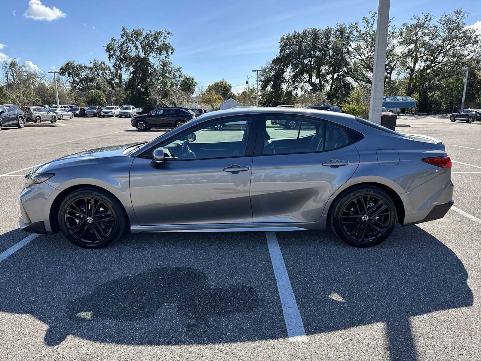 Toyota Camry SE 2025