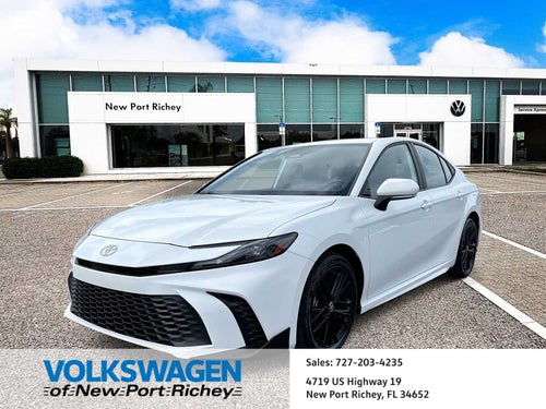 Toyota Camry SE 2025
