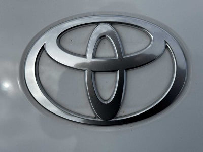 Toyota Camry SE 2025