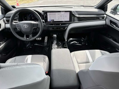 Toyota Camry SE 2025