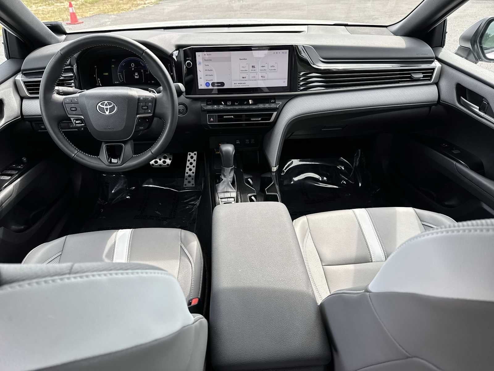 Toyota Camry SE 2025