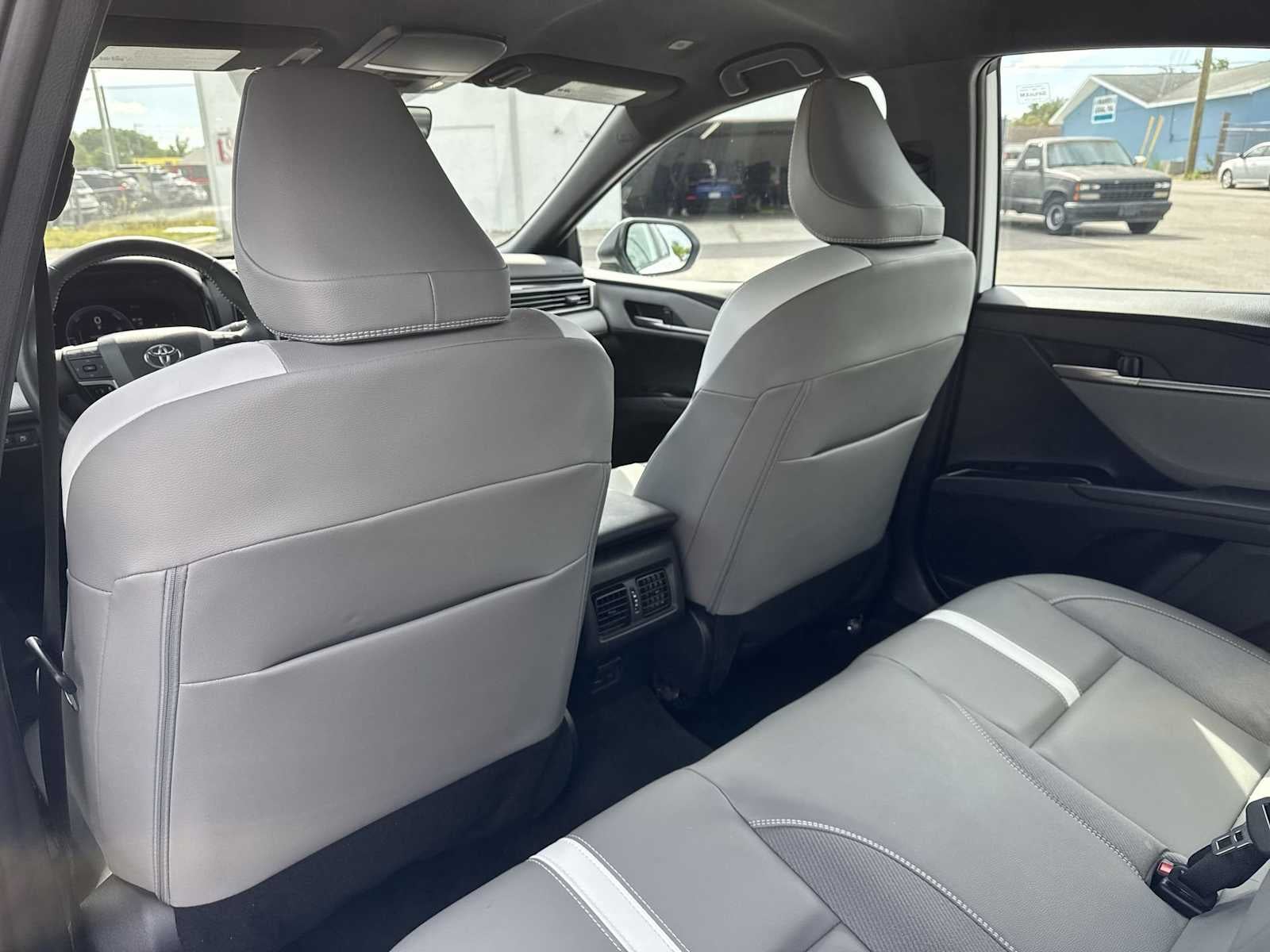 Toyota Camry SE 2025