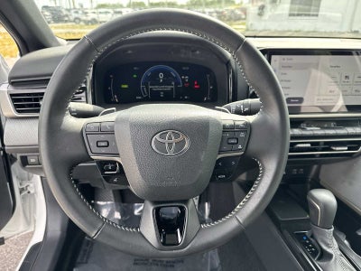 Toyota Camry SE 2025