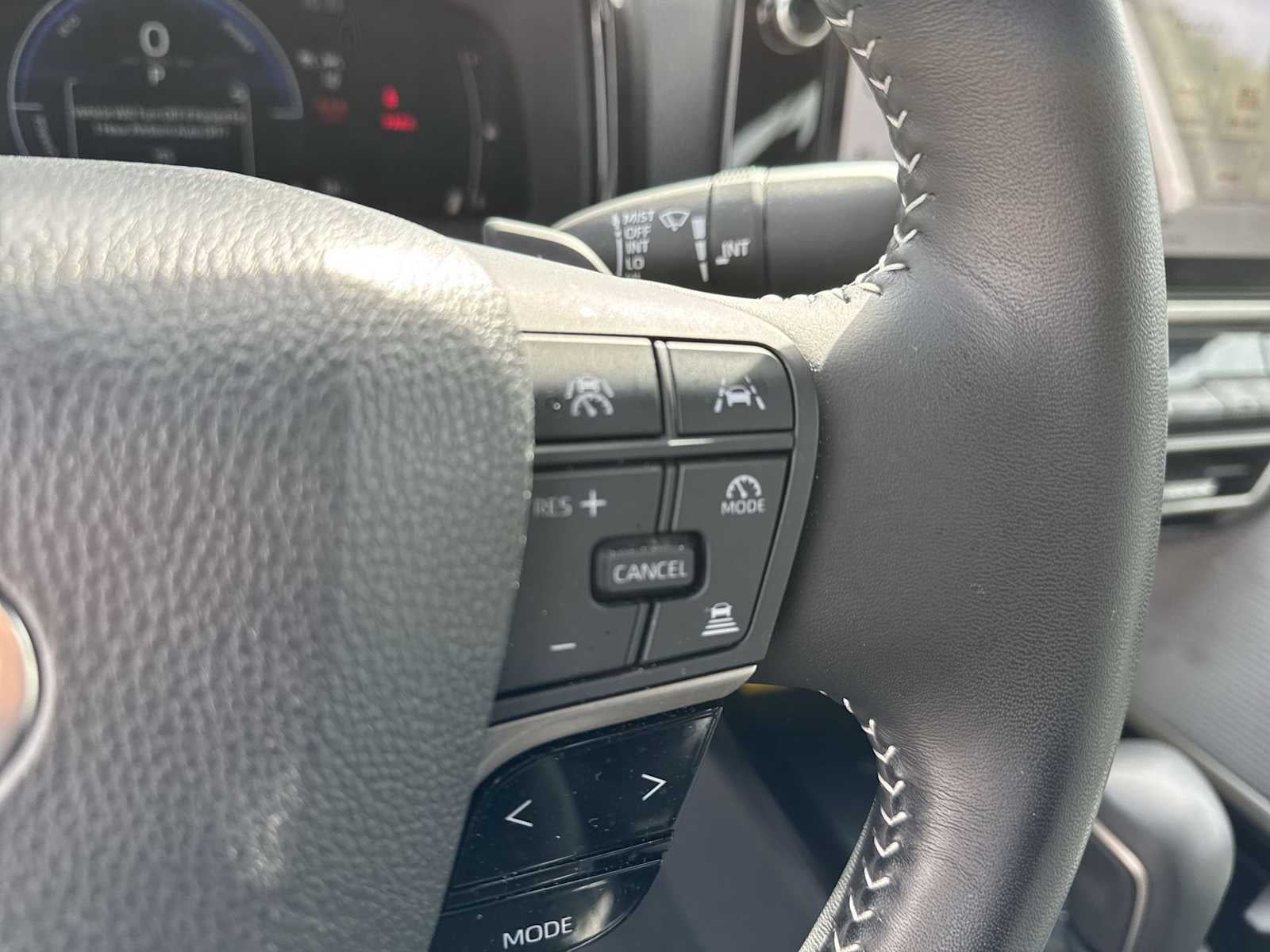 Toyota Camry SE 2025