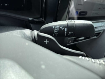 Toyota Camry SE 2025