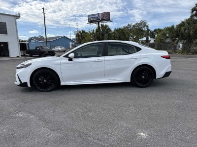 Toyota Camry SE 2025