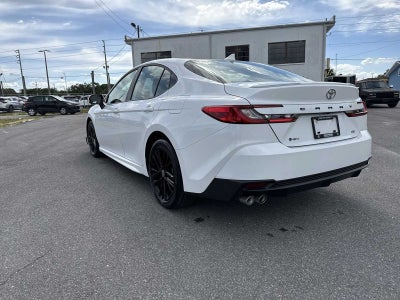 Toyota Camry SE 2025