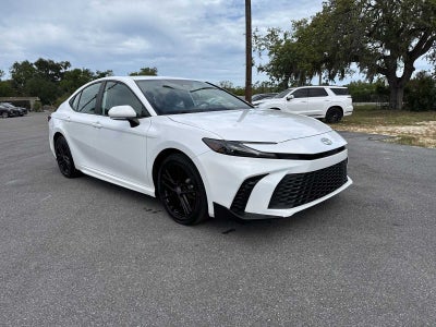 Toyota Camry SE 2025