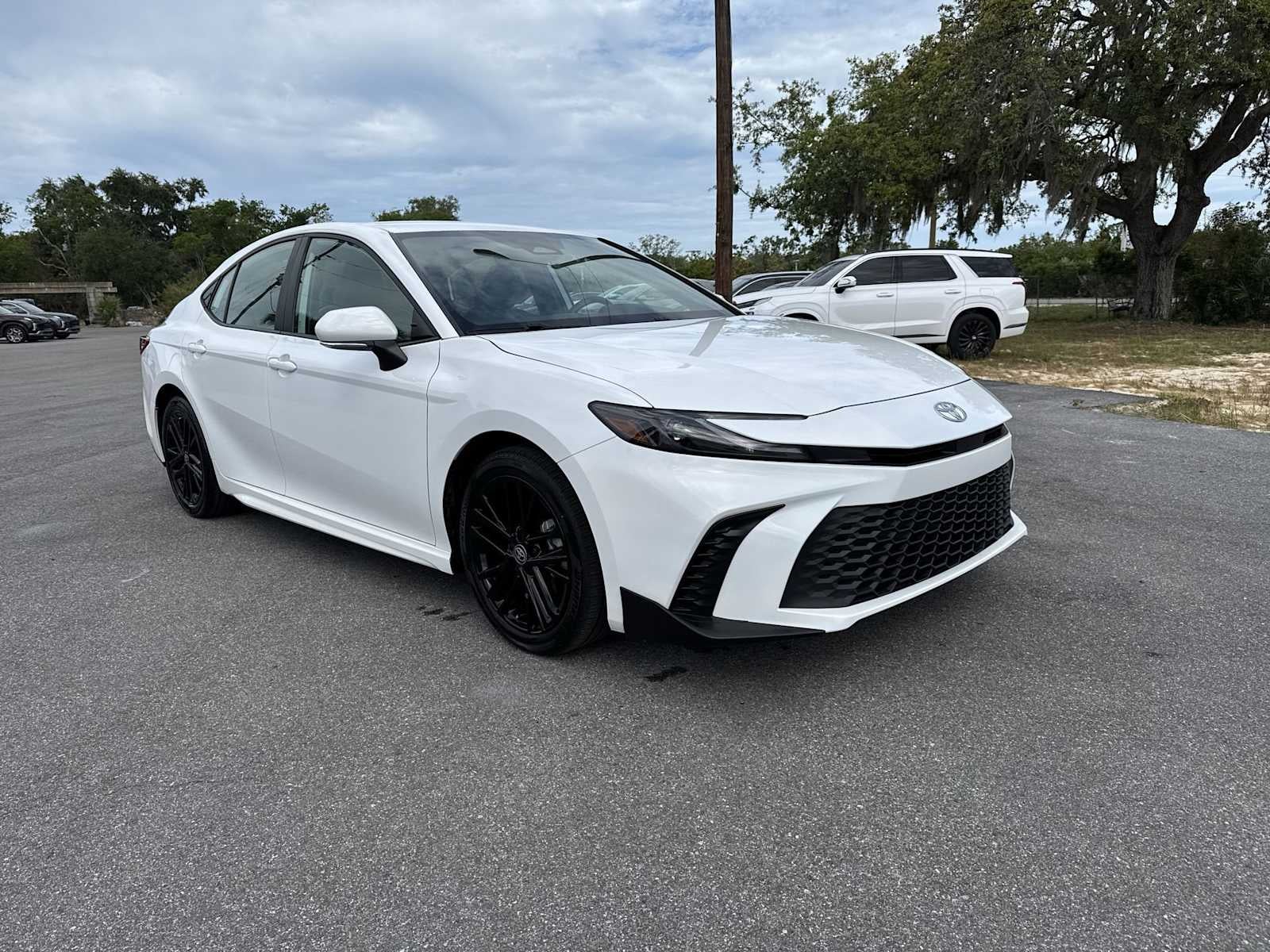 Toyota Camry SE 2025