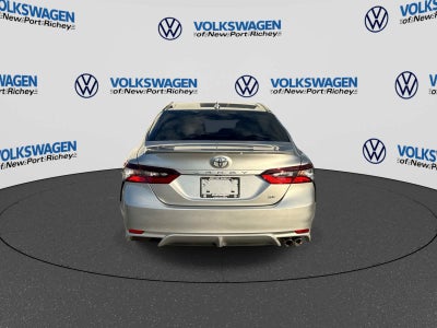 Toyota Camry SE 2023