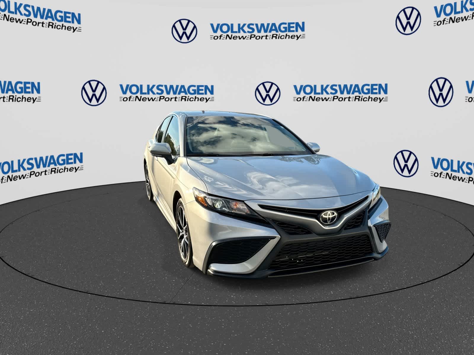 Toyota Camry SE 2023