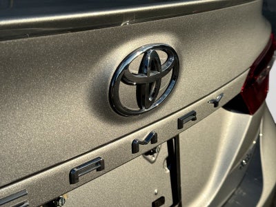 Toyota Camry SE 2023