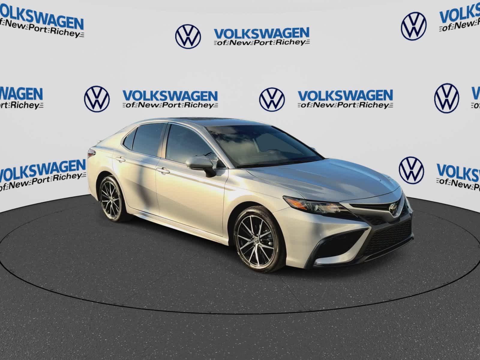 Toyota Camry SE 2023