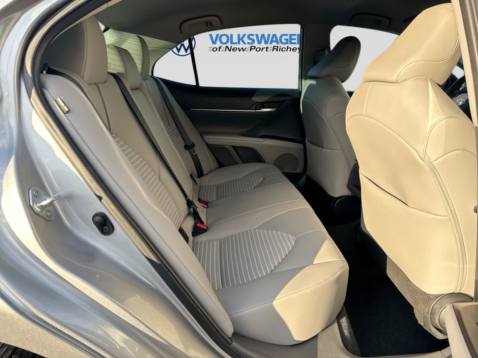 Toyota Camry SE 2023