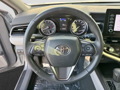 Toyota Camry SE 2023