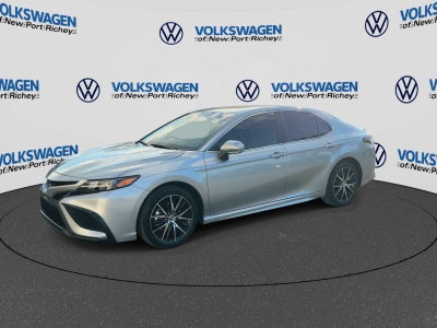 Toyota Camry SE 2023