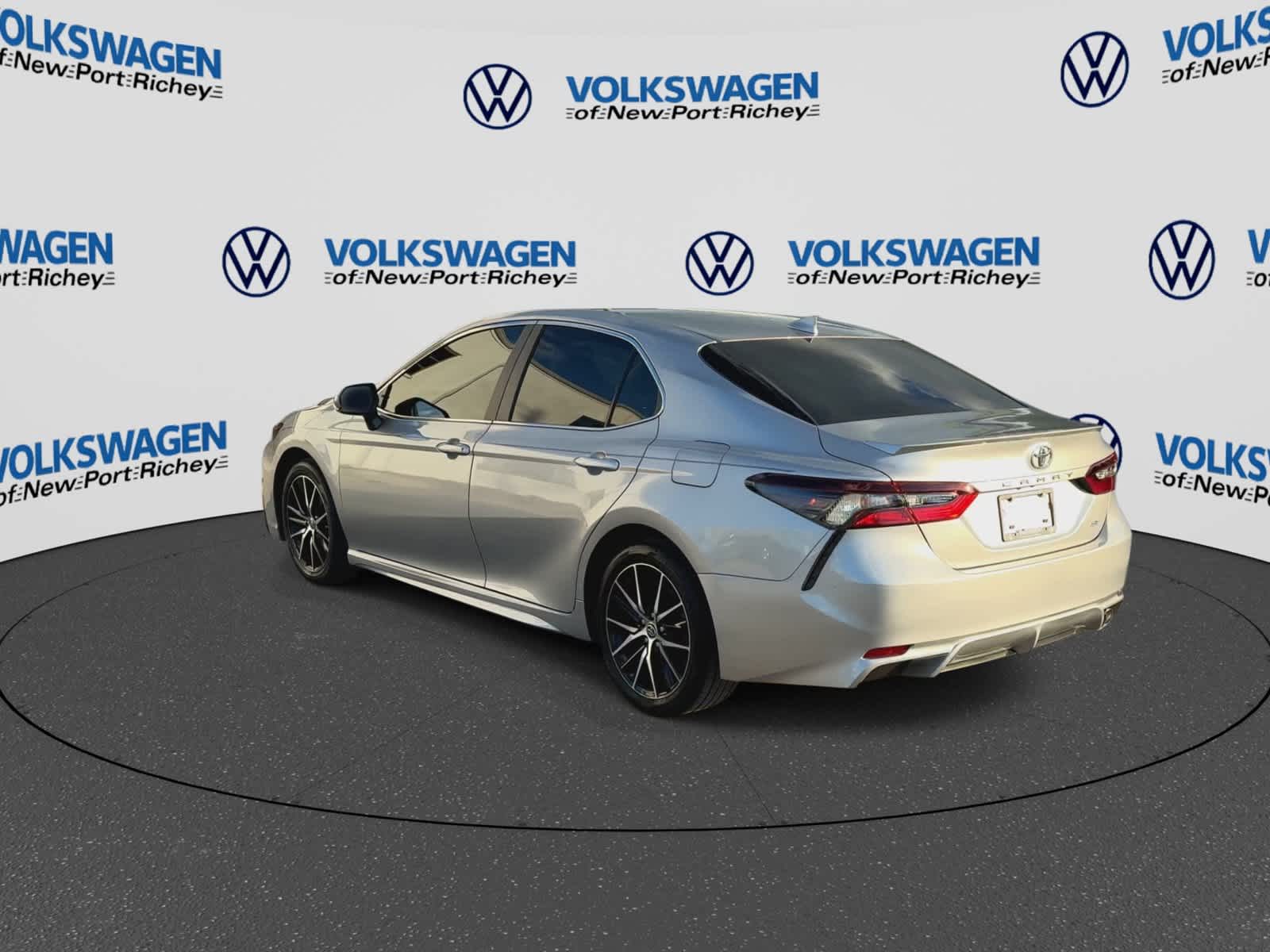 Toyota Camry SE 2023