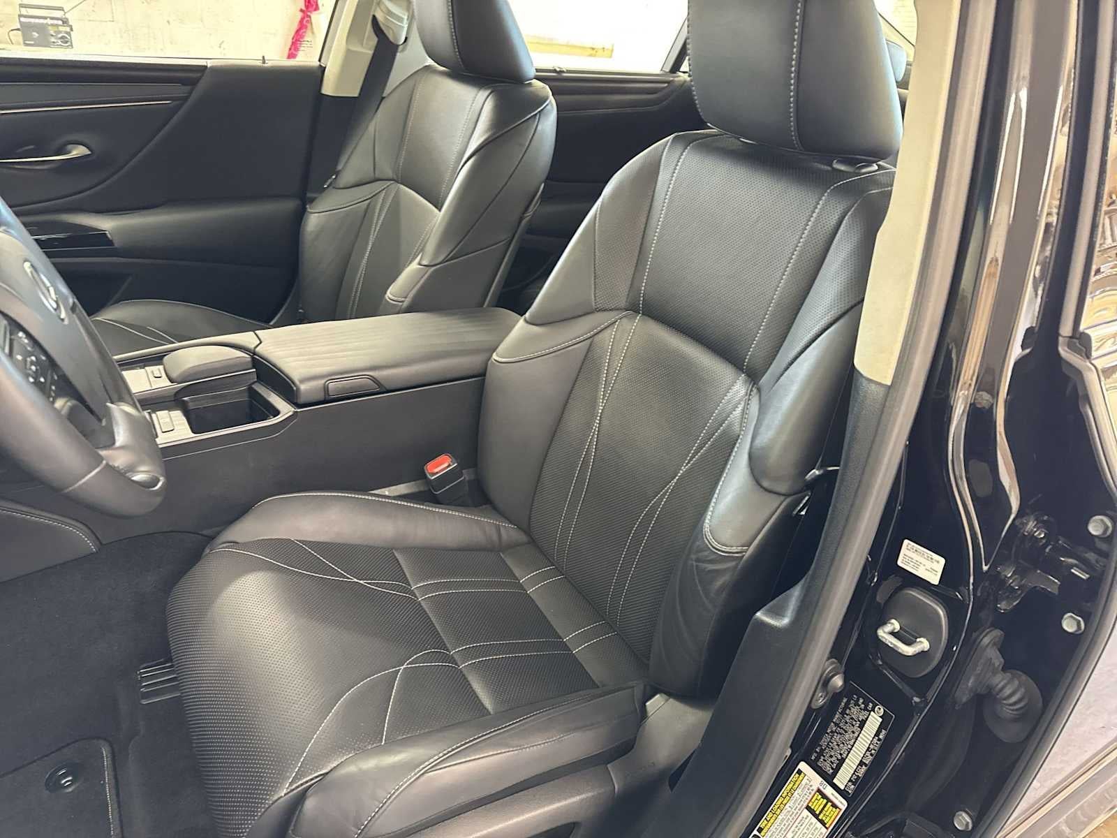 Lexus ES Ultra Luxury 2022