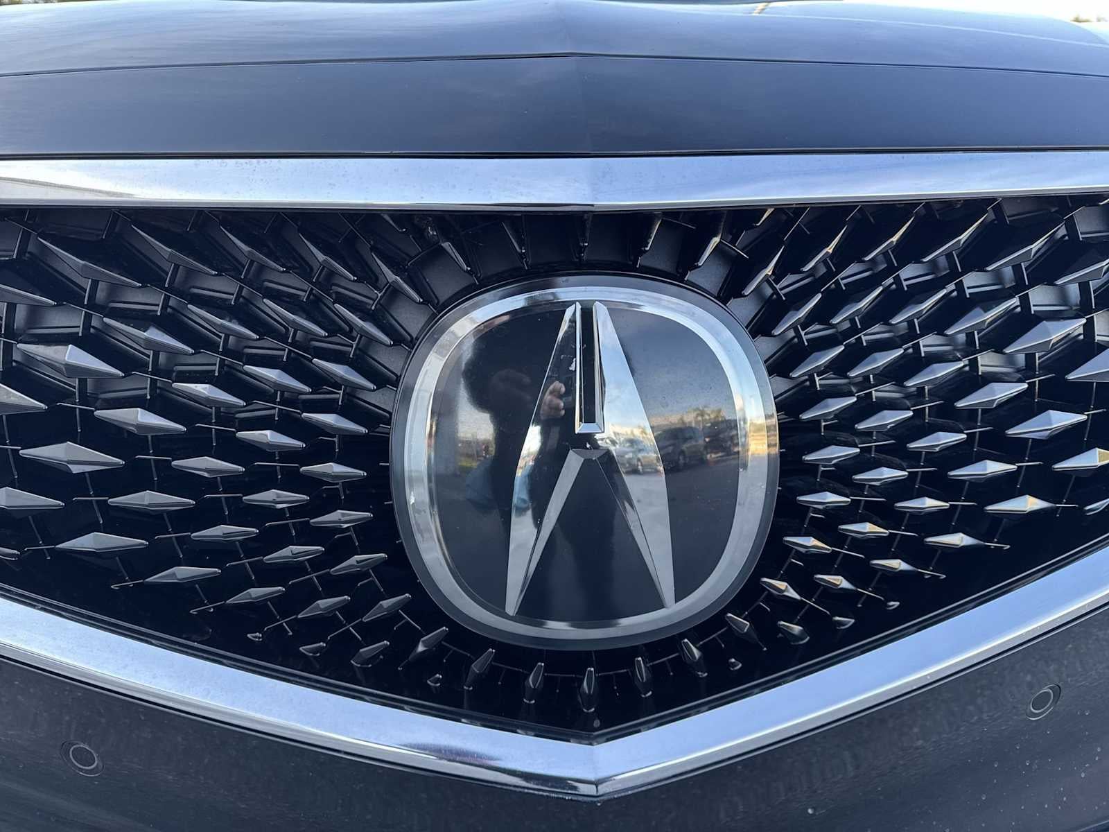 Acura MDX 2023 con paquete tecnológico