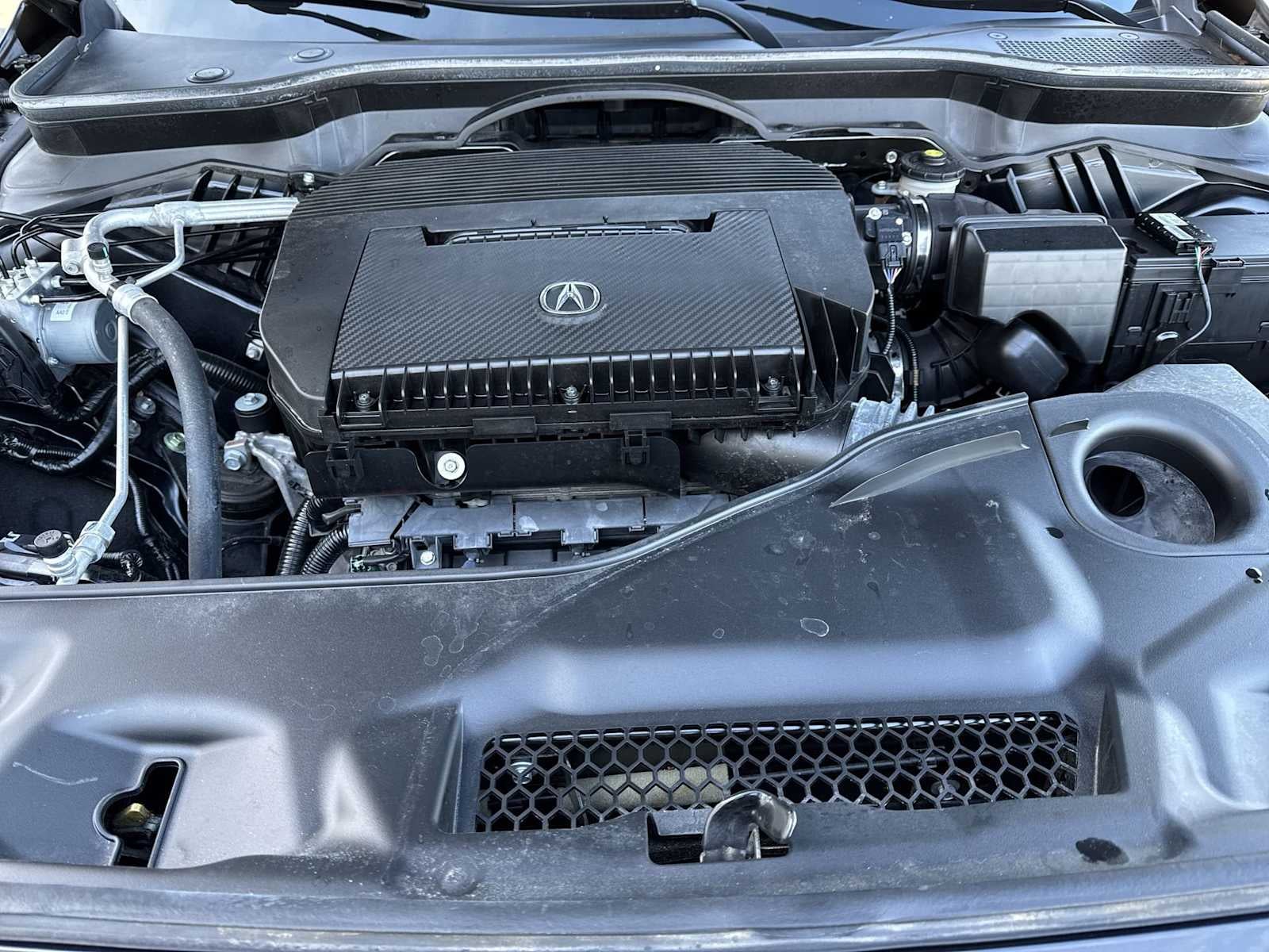 Acura MDX 2023 con paquete tecnológico