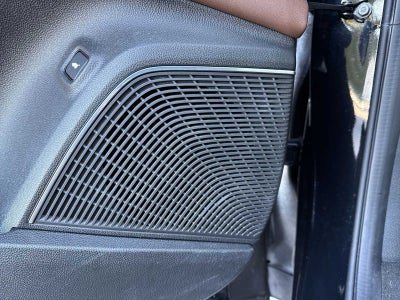 Acura MDX 2023 con paquete tecnológico