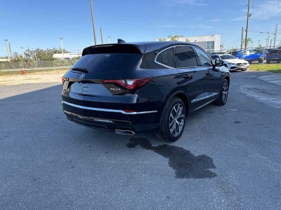 Acura MDX 2023 con paquete tecnológico