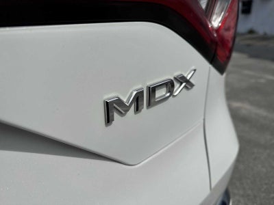 Acura MDX 2023 con paquete tecnológico