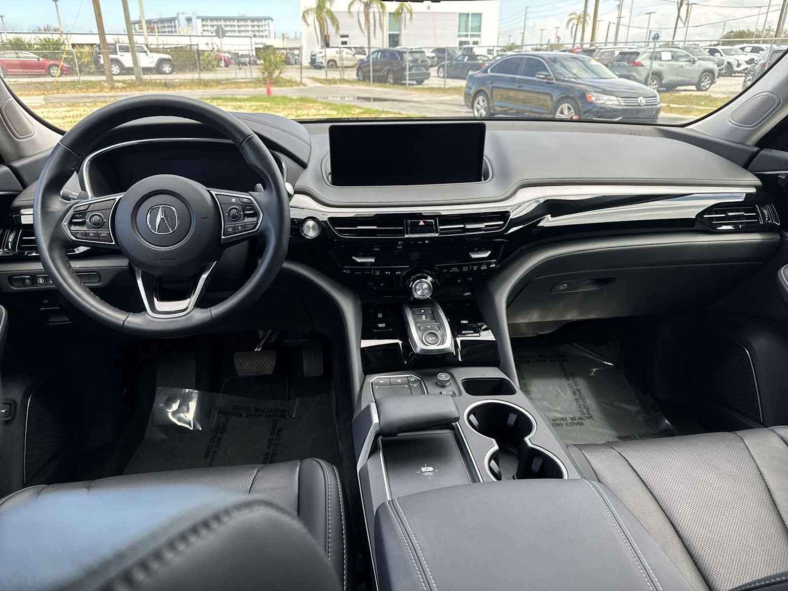 Acura MDX 2023 con paquete tecnológico