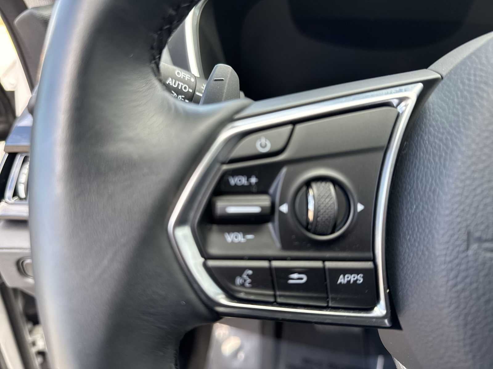 Acura MDX 2023 con paquete tecnológico