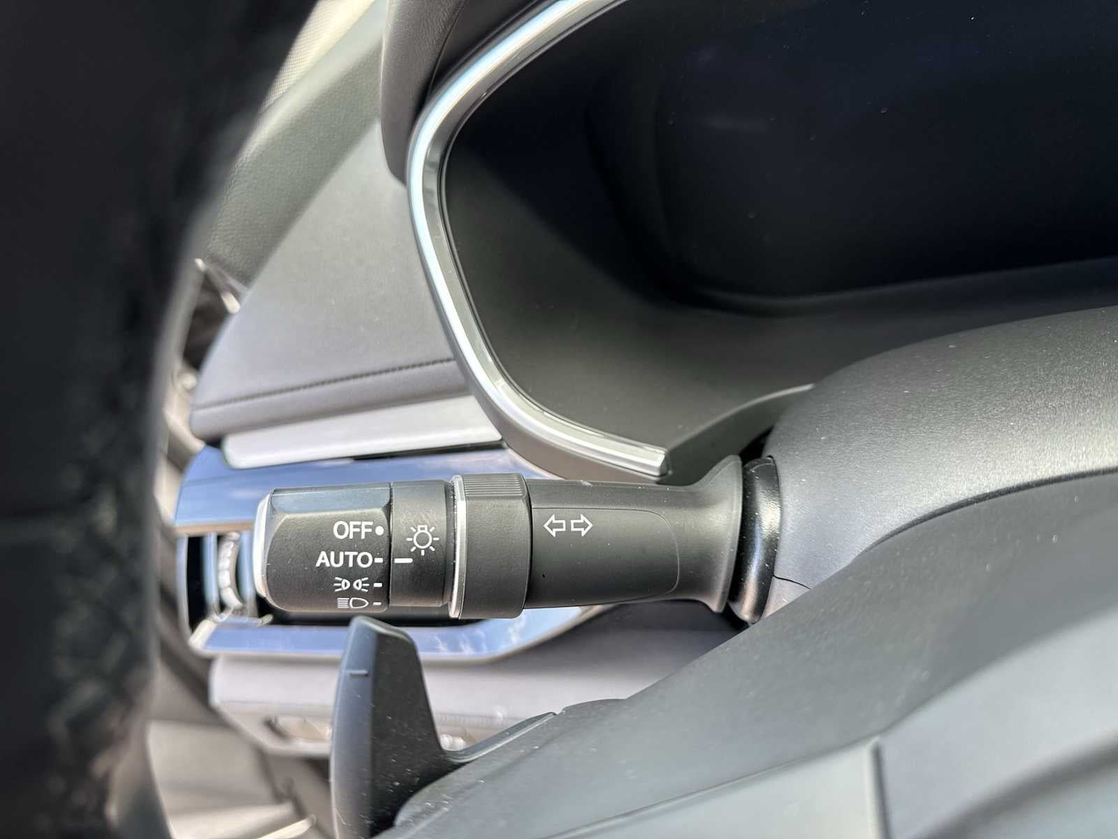 Acura MDX 2023 con paquete tecnológico