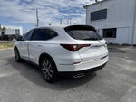 Acura MDX 2023 con paquete tecnológico