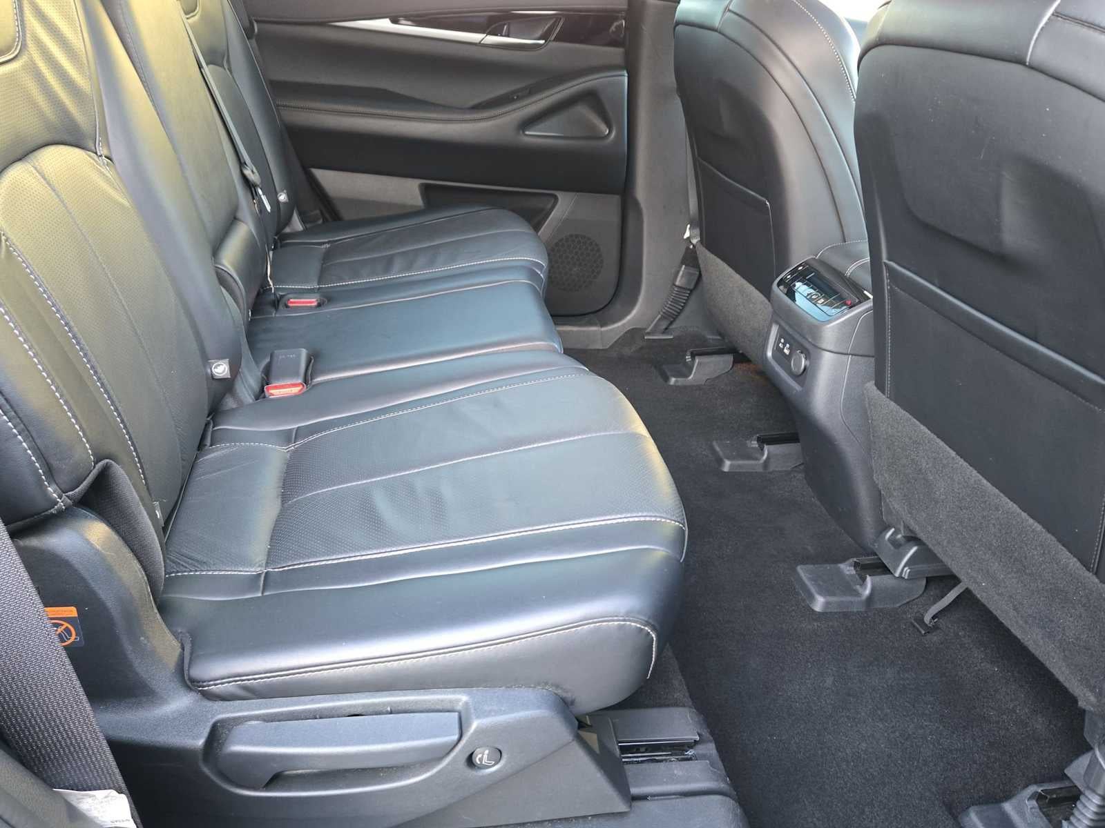 2024 INFINITI QX60 PURE