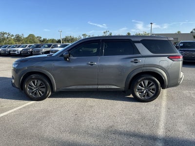Nissan Pathfinder S 2022