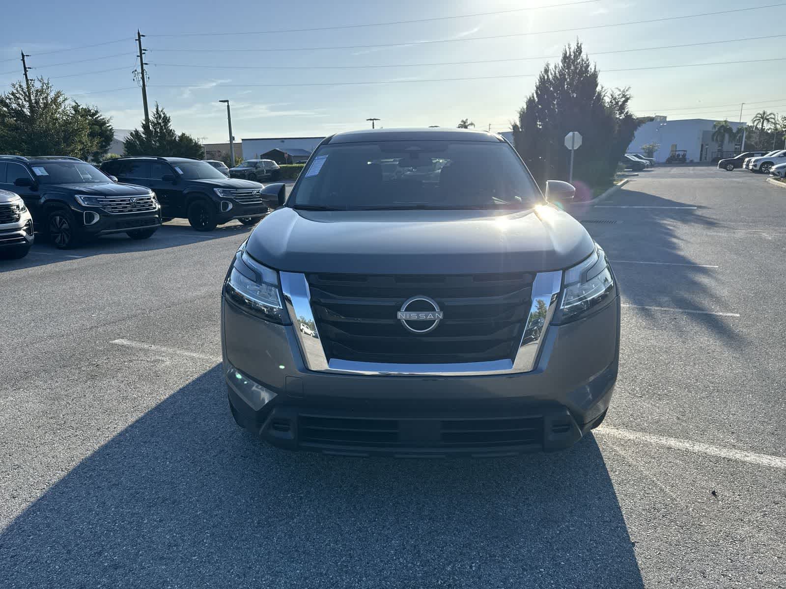 Nissan Pathfinder S 2022