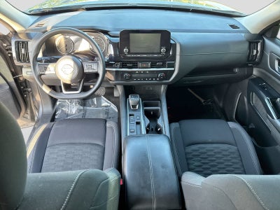 Nissan Pathfinder S 2022