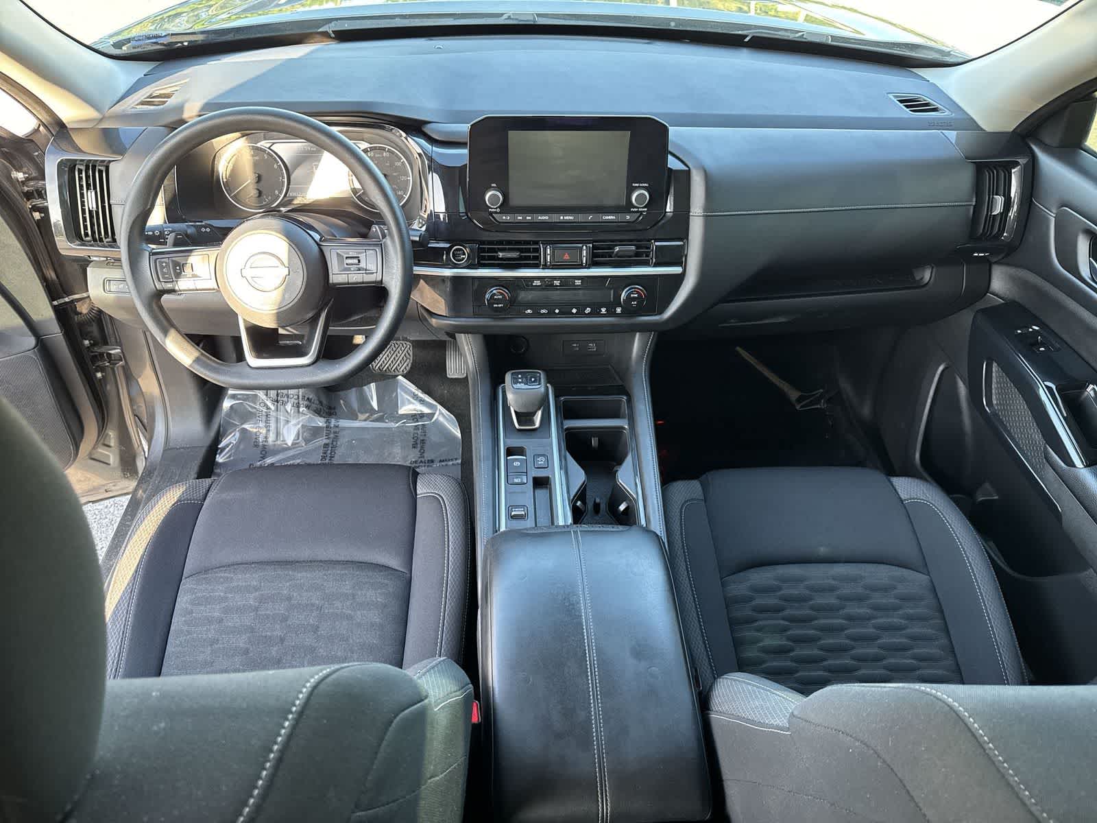 Nissan Pathfinder S 2022