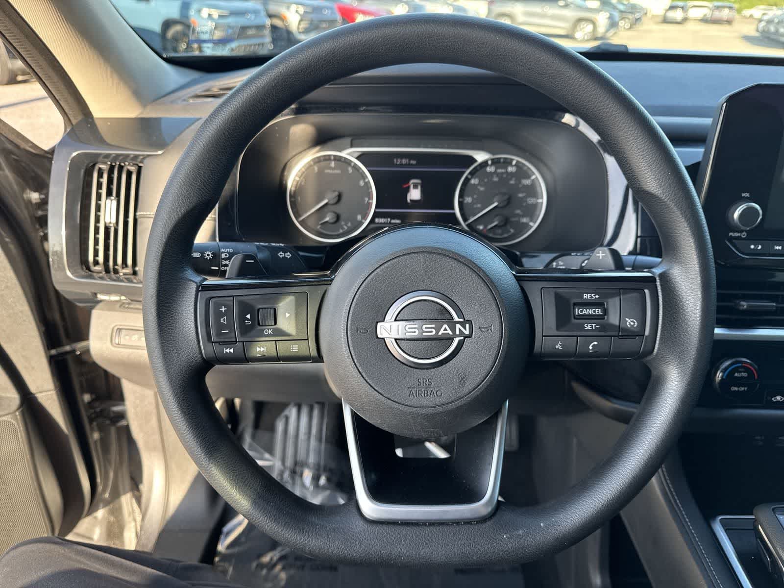 Nissan Pathfinder S 2022
