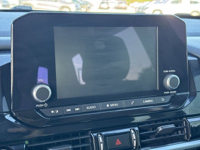 Nissan Pathfinder S 2022